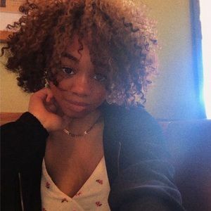 Meet your Posher, Jade